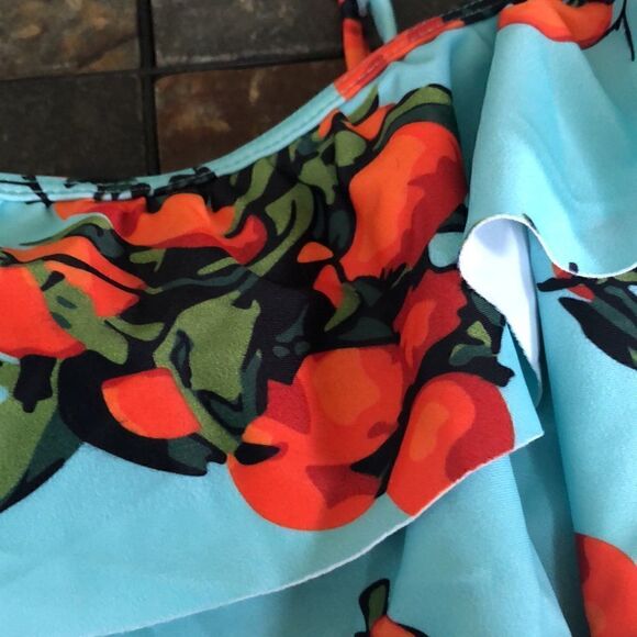 UTTU Triangle Ruffled Swim top size XL - Picture 2 of 7